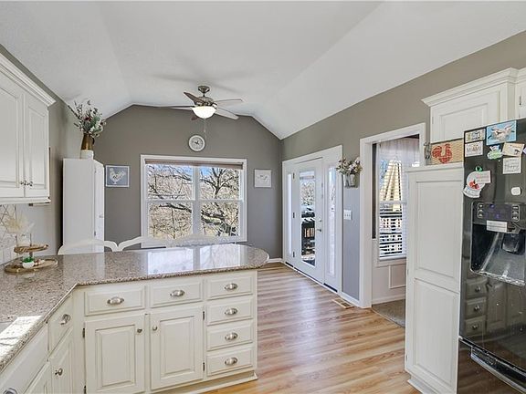3rd image of 17492 W 158th Ter