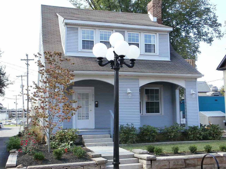 1st image of 210 S Grant St #2
