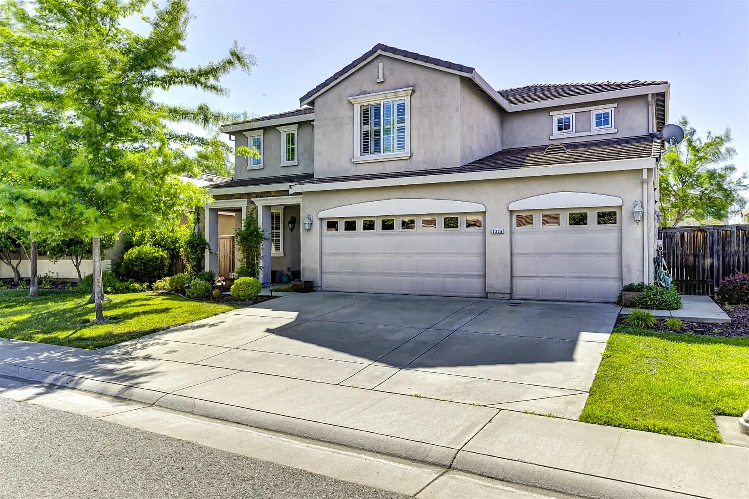 1309 Seymour Cir photo 1