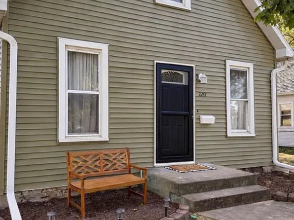 220 Summer St, West Burlington, IA 52655