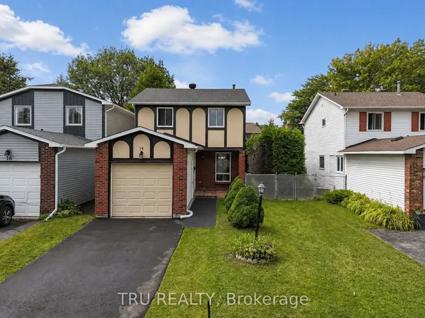 14 Wolfgang Dr, Ottawa, ON K2J 1T1