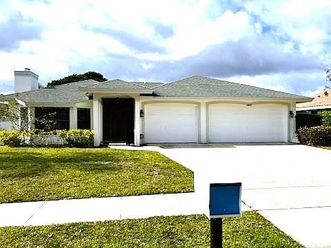 Wonderful home on a cul-de-sac, 3 car garage