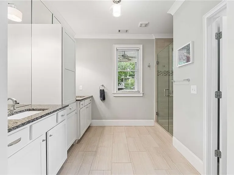 355 6th St NE — Photo 22