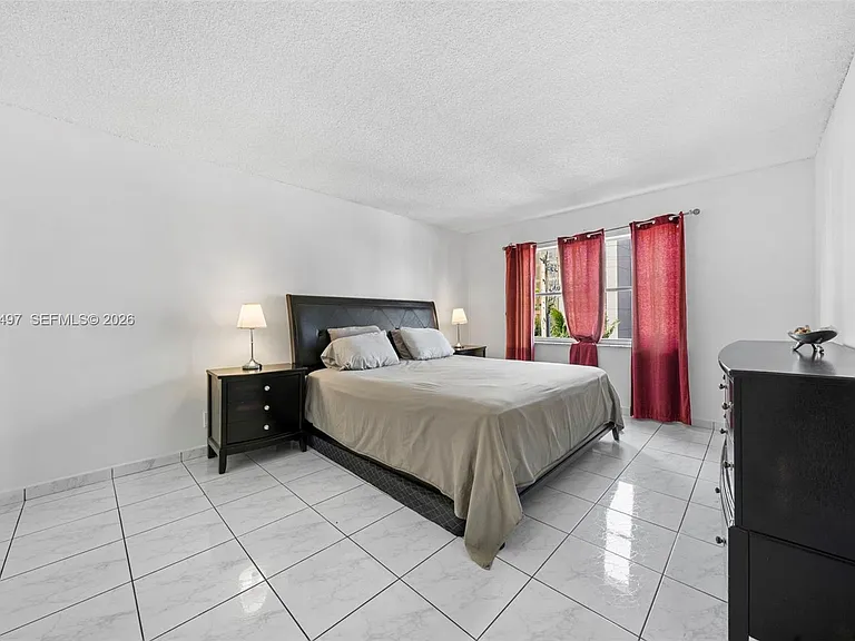 401 Golden Isles Dr #304 — Photo 20