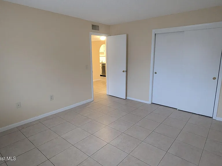 109 San Juan Cir — Photo 13