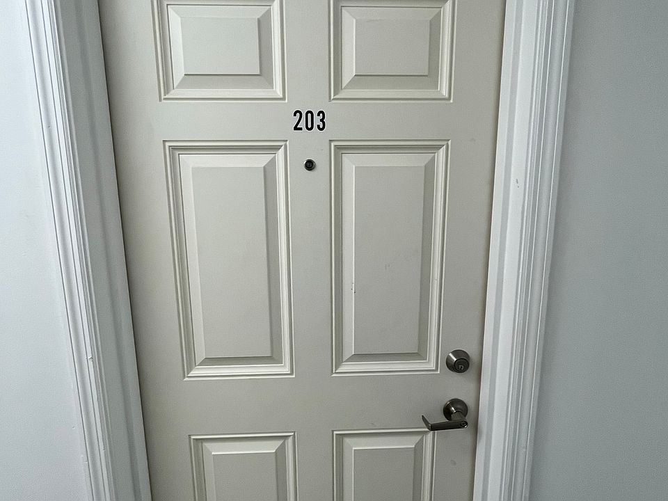 1st image of 165-169 Barclay St #203