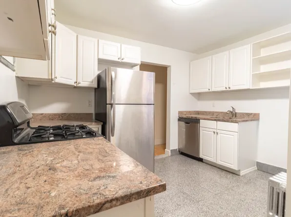 31 Ocean Parkway image 2 of 5