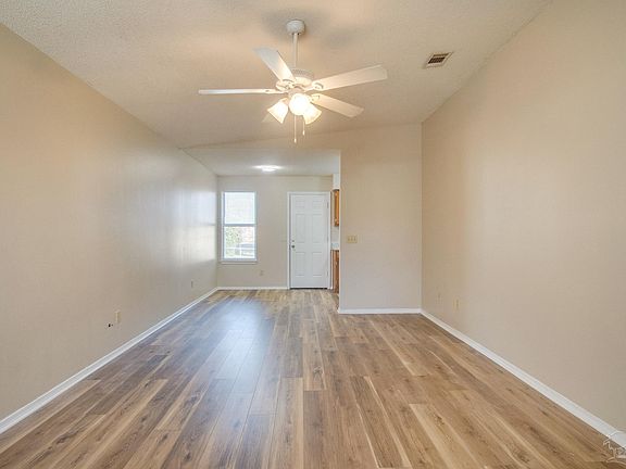 3rd image of 428 Shadow Way Ln