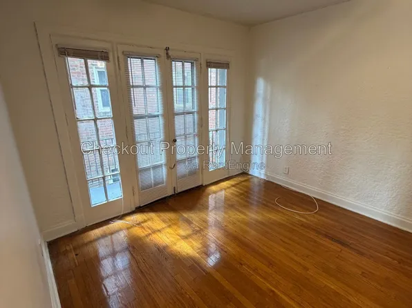 7338 Forsyth Blvd APT 206, Saint Louis, MO 63105