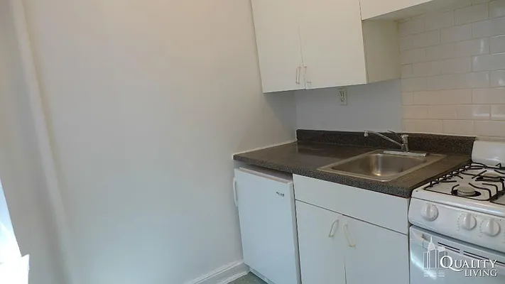 Rented by (Legacy) NY Quality Living Uptown | media 42