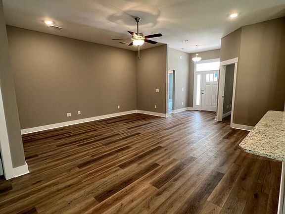 3rd image of 5642 Dunridge Dr