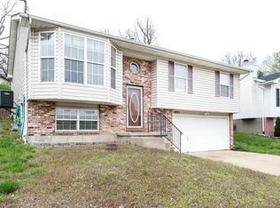 4933 Paradise Meadows Dr, Imperial, MO 63052