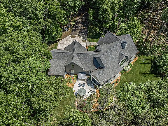 2nd image of 7440 Sunfish Woods Ct