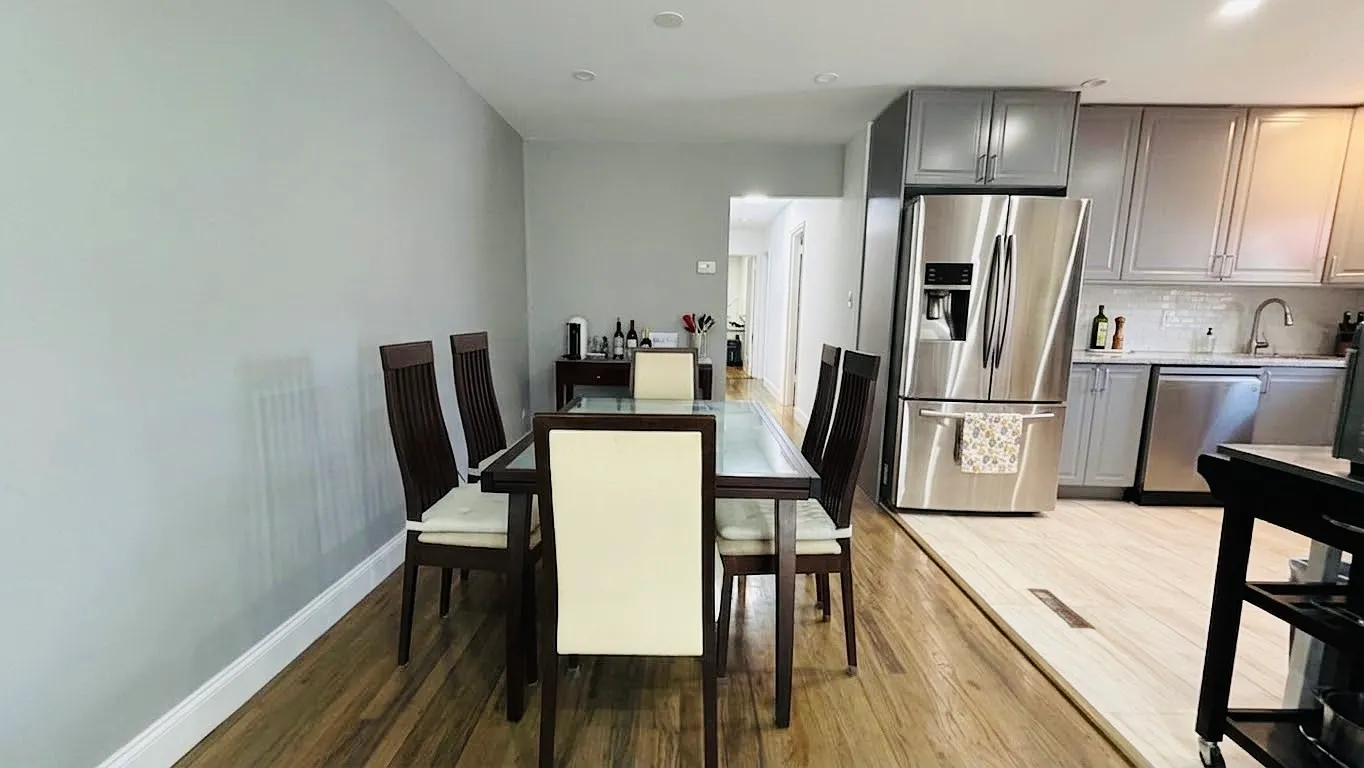 4 bed, 2000 sqft, $5,300 — Photo 2