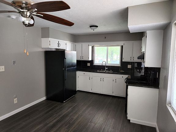 2nd image of 942 S Weyant Ave #944