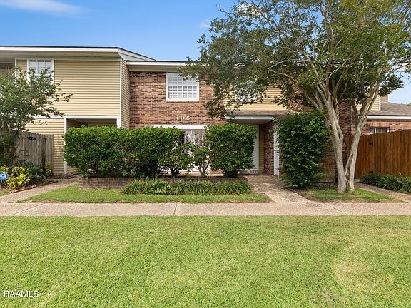 3rd image of 200 Lodge Dr APT 405
