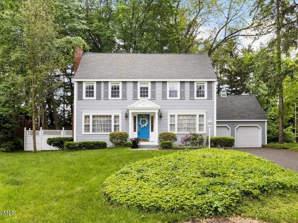 42 Pheasant Ridge Drive, Loudonville, NY 12211