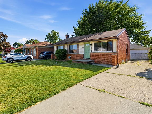 3rd image of 28604 Bohn St