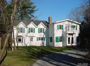 45 Arbutus Rd, Greenlawn, NY 11740