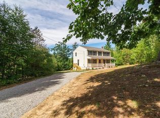 27 Geordie Ln, Hubbardston, MA 01452