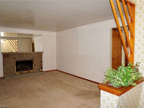 2nd image of 3415 Black Oak Ln