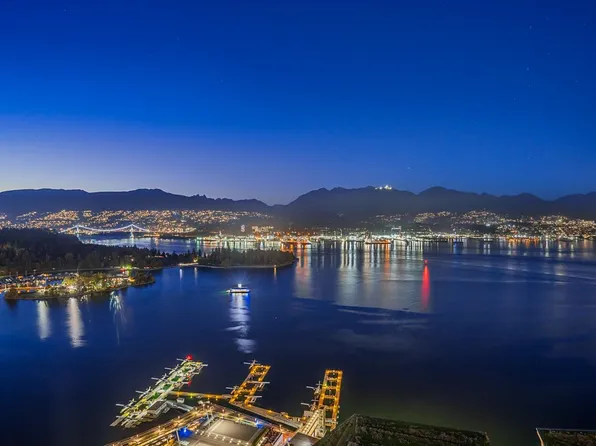 1011 Cordova St W #4602, Vancouver, BC V6C 0B2