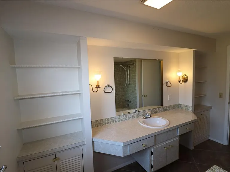 5182 Wilton Ct — Photo 8
