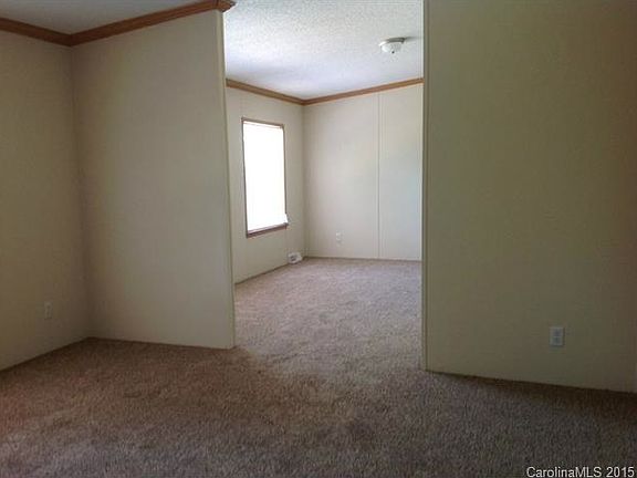 3rd image of 120 Crown Ct