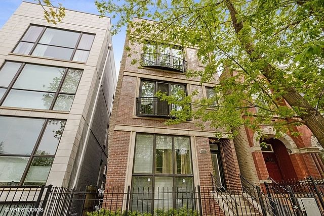 1st image of 1413 N Artesian Ave #2