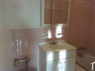 180 Beach 117th St APT 5F, Belle Harbor, NY 11694