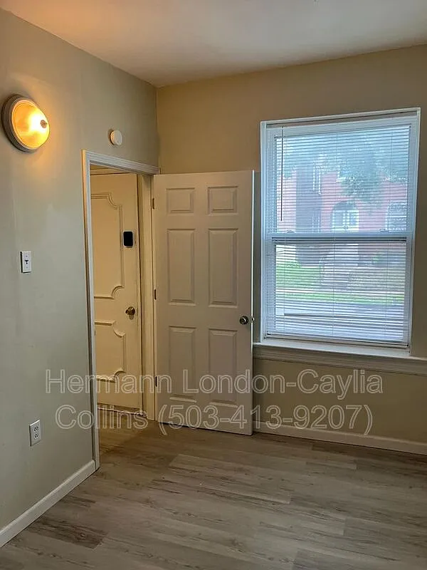 2 bed, 1.0 bath, 945 sqft, $1,095 — Photo 2