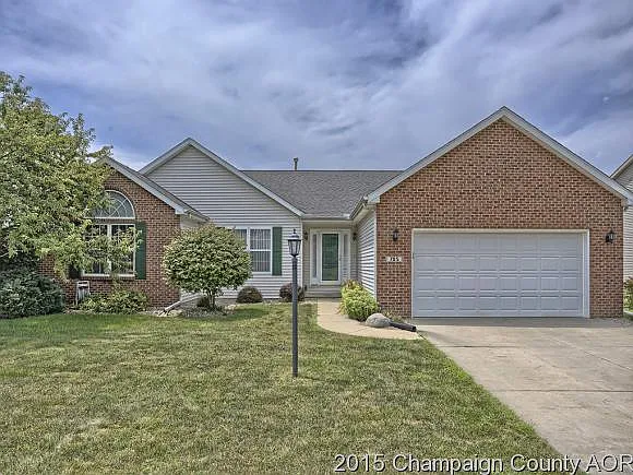 705 Heather Dr photo 1