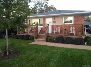 30390 Normal St, Roseville, MI 48066