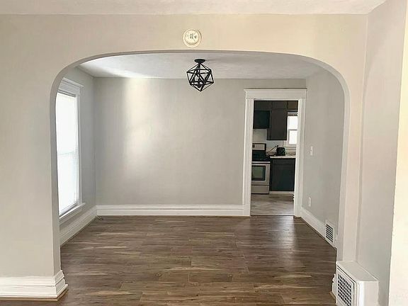 4th image of 1425 Sherman St SE APT 2