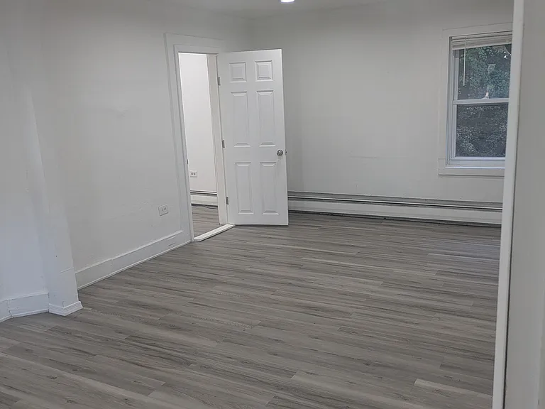 1025 N Sumner Ave #3 — Photo 2