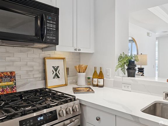 3rd image of 400 Beale St APT 808