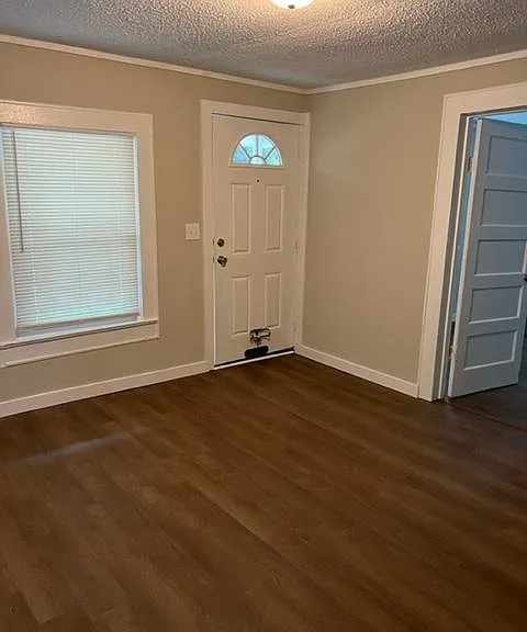 105 N Pugh St — Photo 5