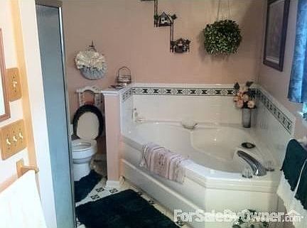 4th image of 6308 Meadow Dr