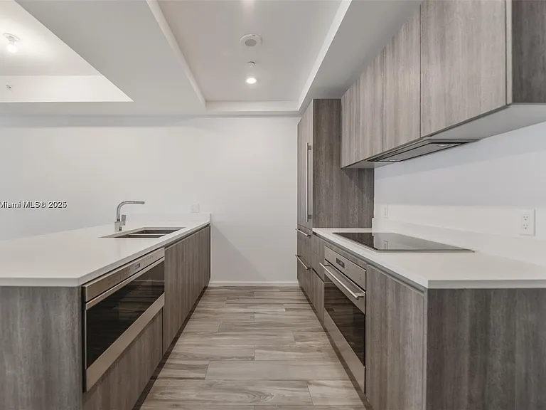 801 S Miami Ave #2 — Photo 6
