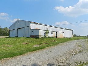 2nd image of 402 Brushy Fork Rd