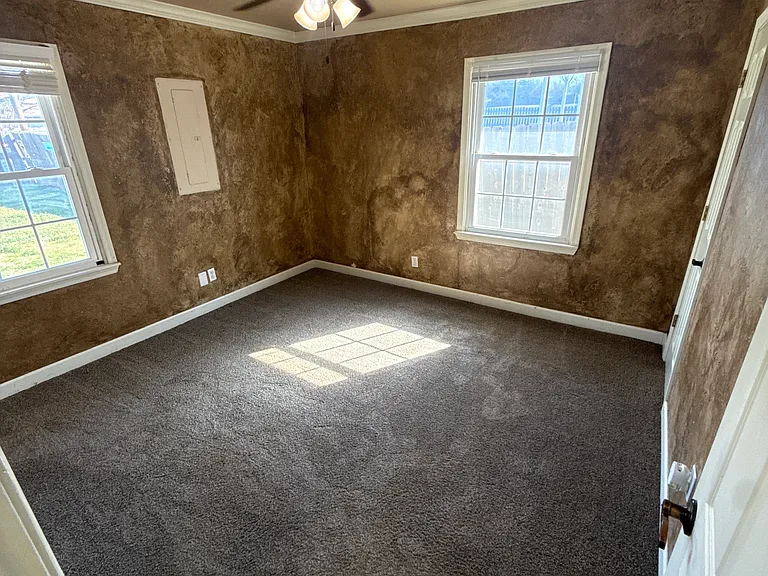 3805 NW Dearborn Ave — Photo 1