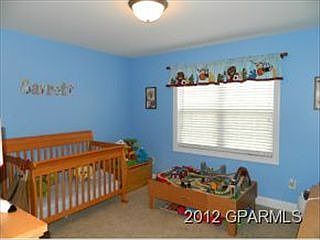 5th image of 2121 Cherrytree Ln