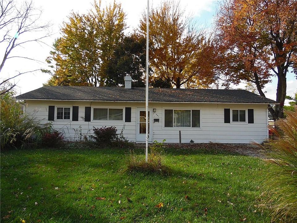 1st image of 401 Eberhart Dr
