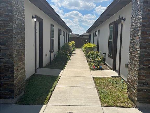 2nd image of 210 Fig Dr APT 3