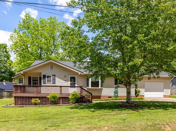 114 Augusta St, Easley, SC 29640