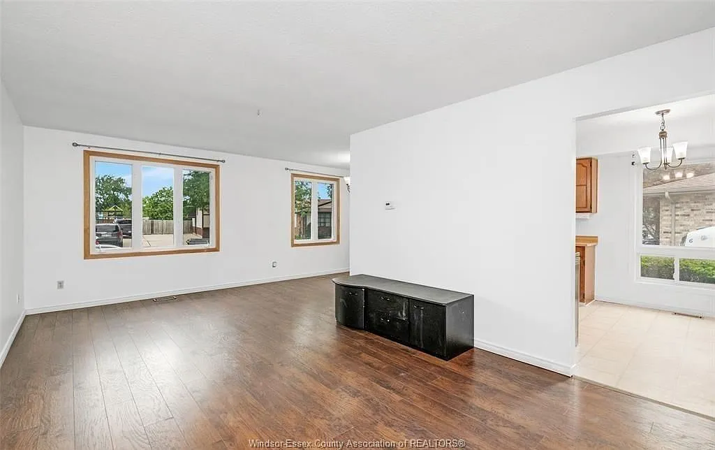 3 bed, $1,795 — Photo 4