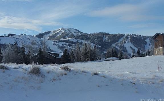 4th image of 3416 Snow Top Ct