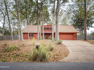 110 Simon Blvd, Ocean Springs, MS 39564