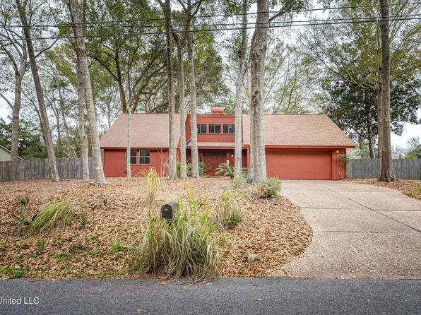 110 Simon Blvd, Ocean Springs, MS 39564