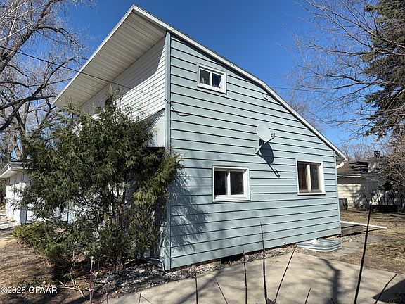 3rd image of 424 N 26th St